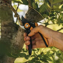 Fiskars Plus SmartFit Bypass Pruner P541 — Bild 3